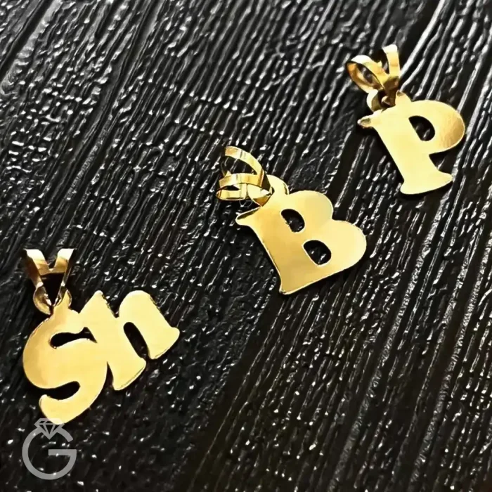 آویز طلا لیزری حروف انگلیسی