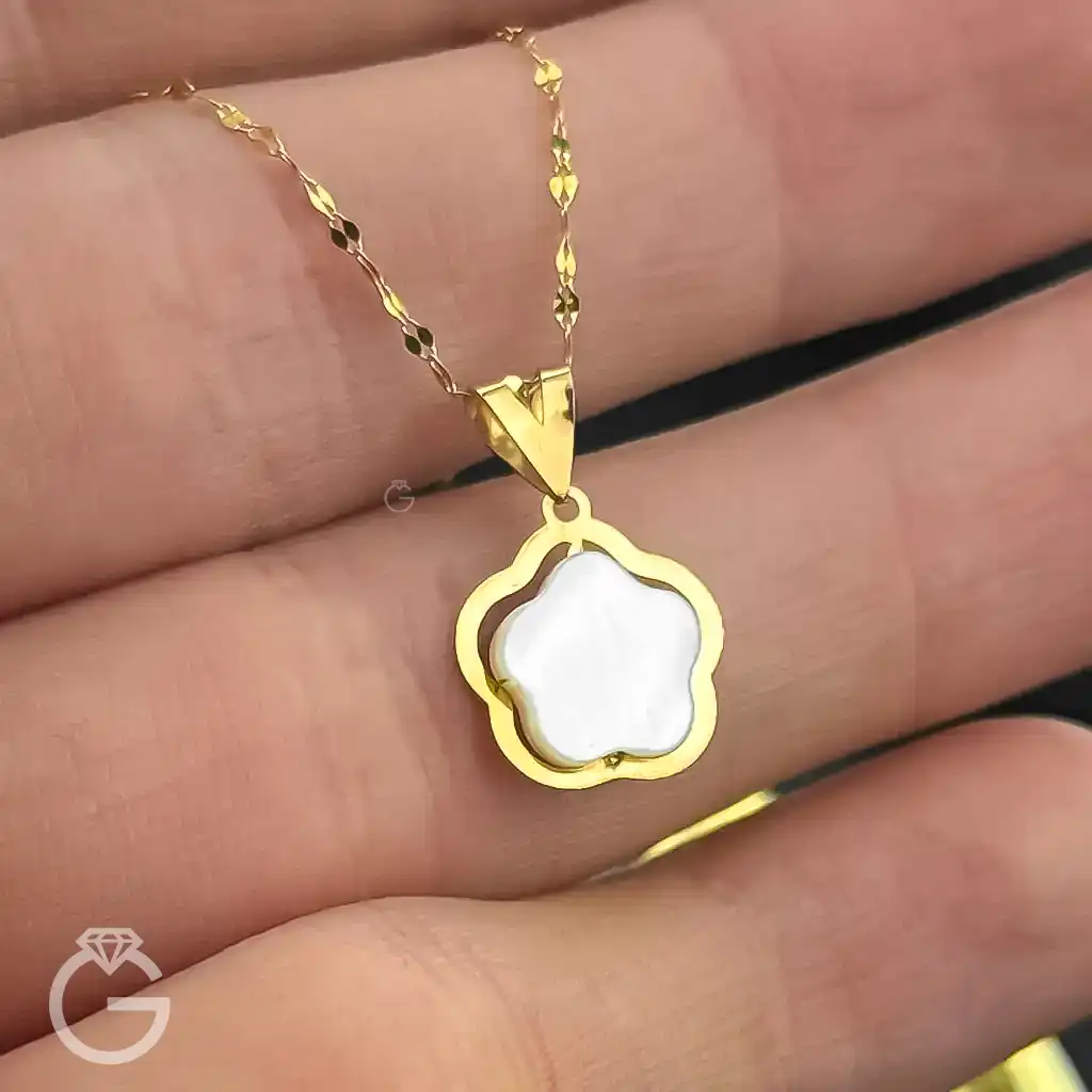 آویز طلا صدف کوچک (10) آویز طلا صدف کوچک