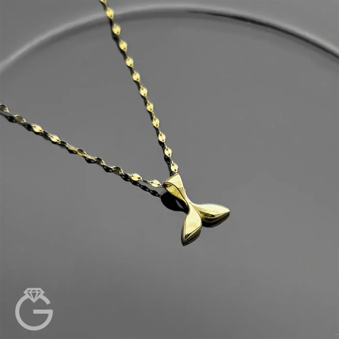 آویز طلای دم وال مینیمال آویز طلای دم وال مینیمال