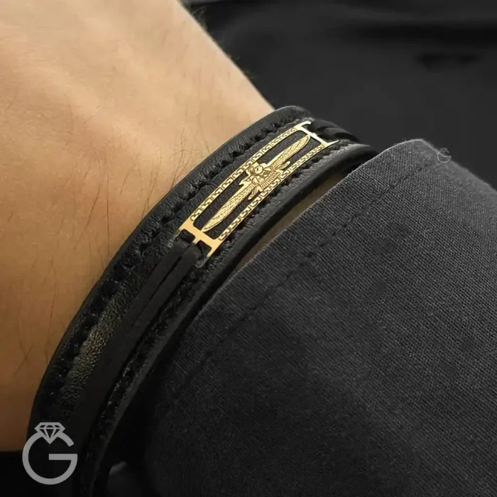 دستبند چرم با پلاک طلای فروهر