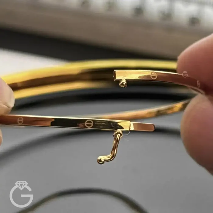 دستبند طلای بنگل لوکس کارتیه کد 31530