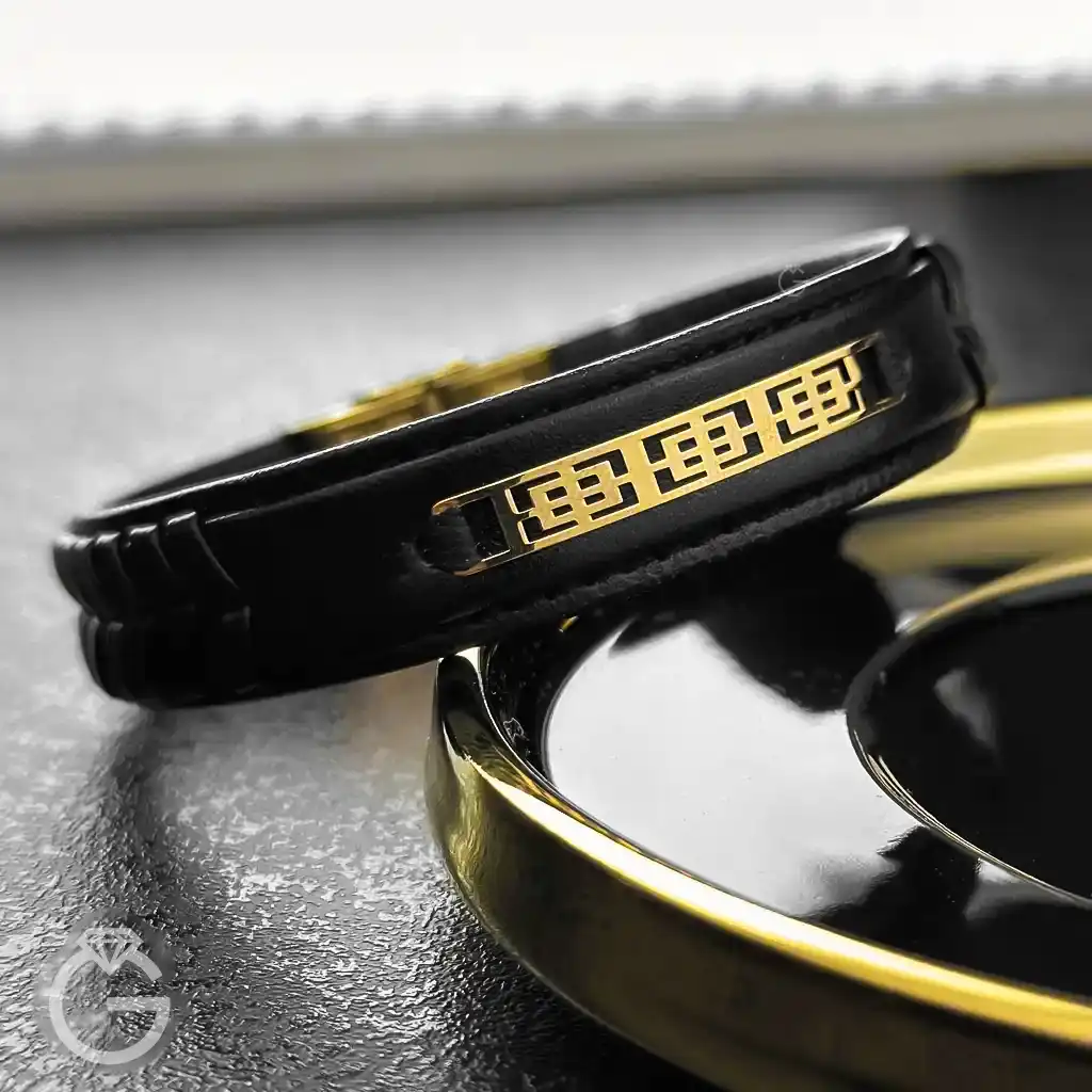 دستبند چرم و طلا کد 31302 (10) دستبند چرم و طلا کد 31302