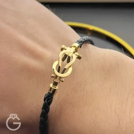 دستبند طلا امگا چرمی مشکلی