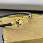 دستبند طلا امگا چرمی مشکلی