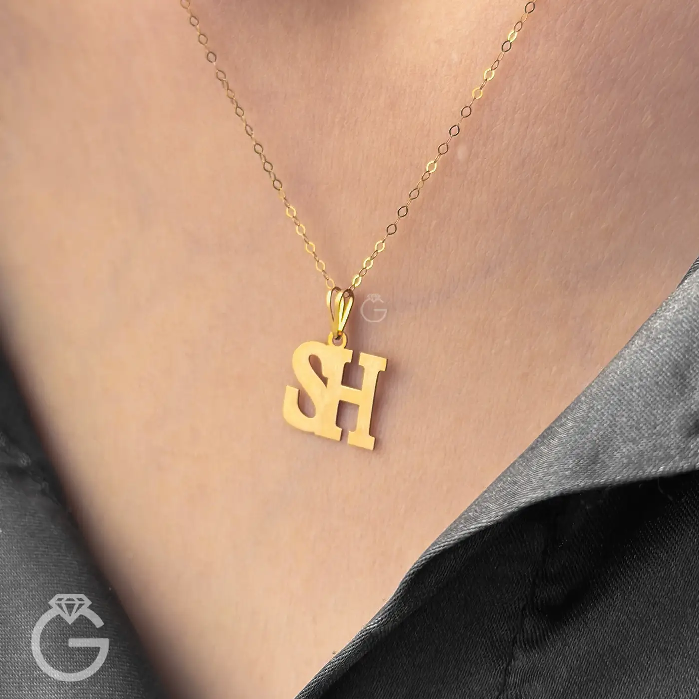 آویز طلای حروف انگلیسی لیزری