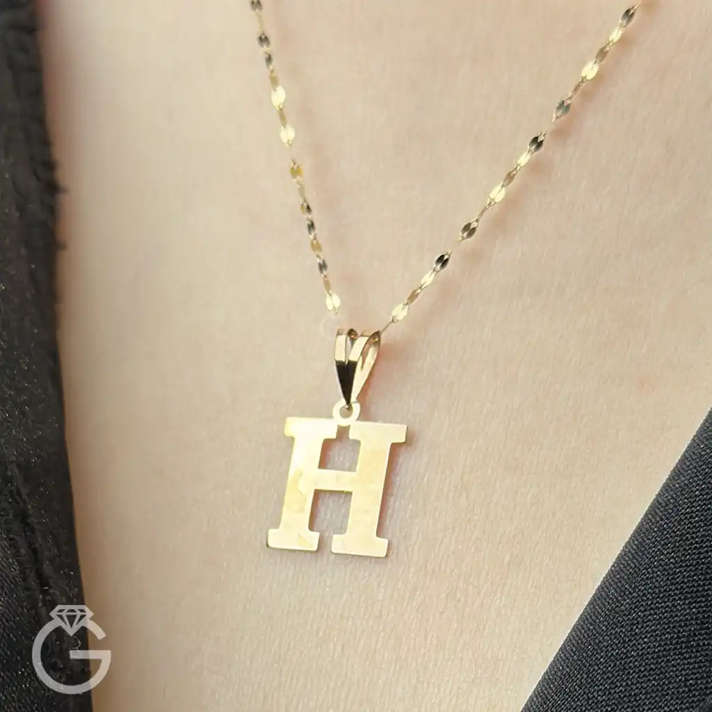 آویز طلای حروف انگلیسی لیزری (24) آویز طلای حروف انگلیسی لیزری