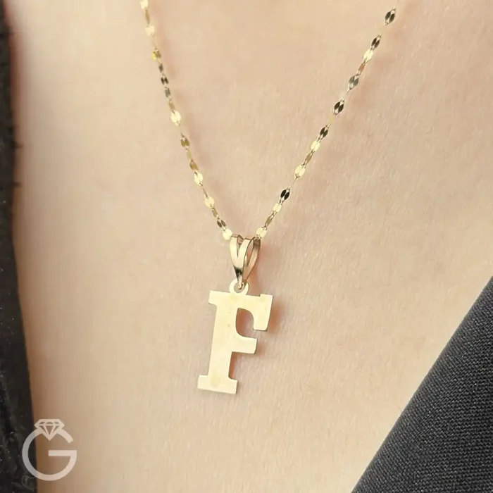 آویز طلای حروف انگلیسی لیزری