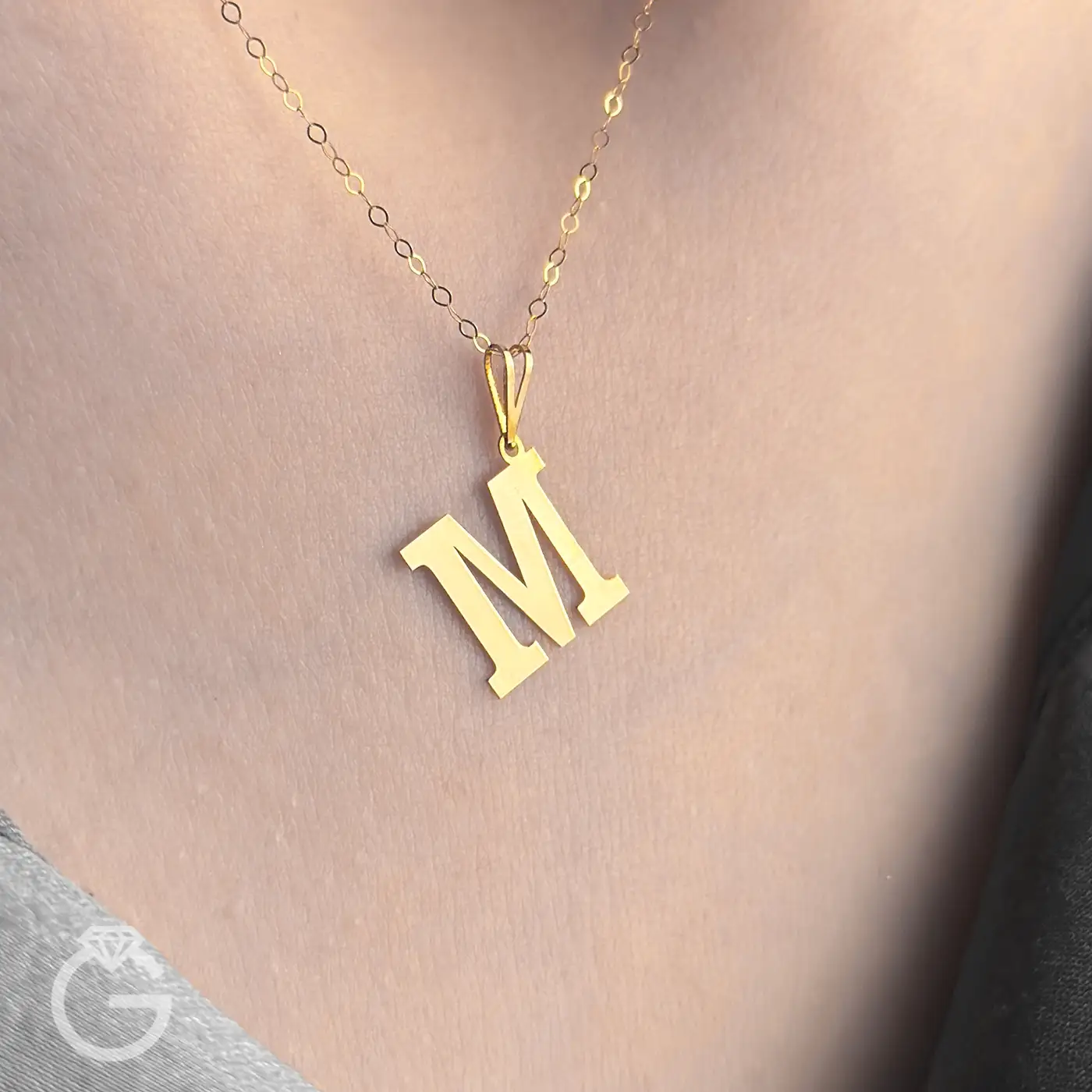 آویز طلای حروف انگلیسی لیزری آویز طلای حروف انگلیسی لیزری