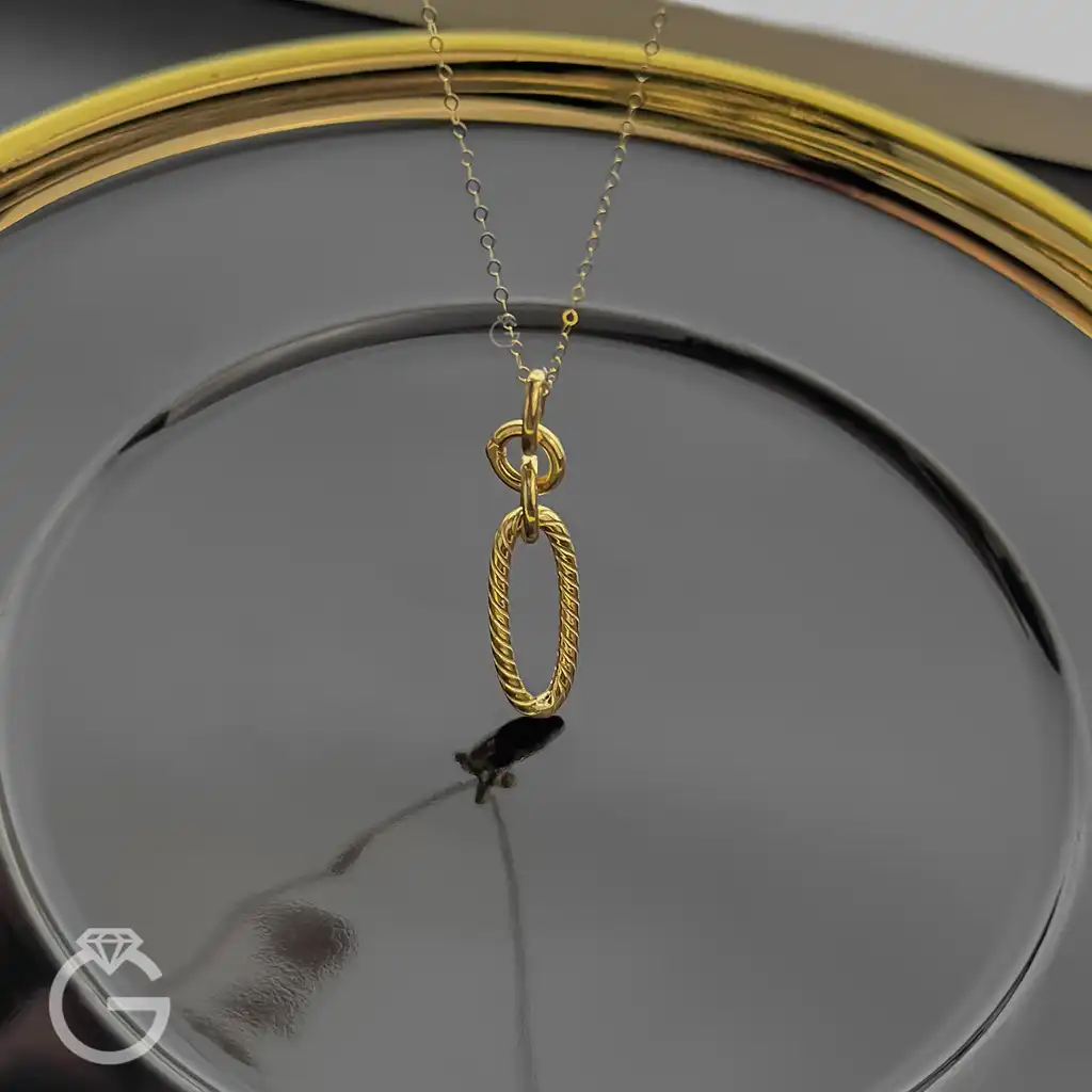 آویز طلای بیضی زنجیری کد 33926 (2) آویز طلای بیضی زنجیری کد 33926