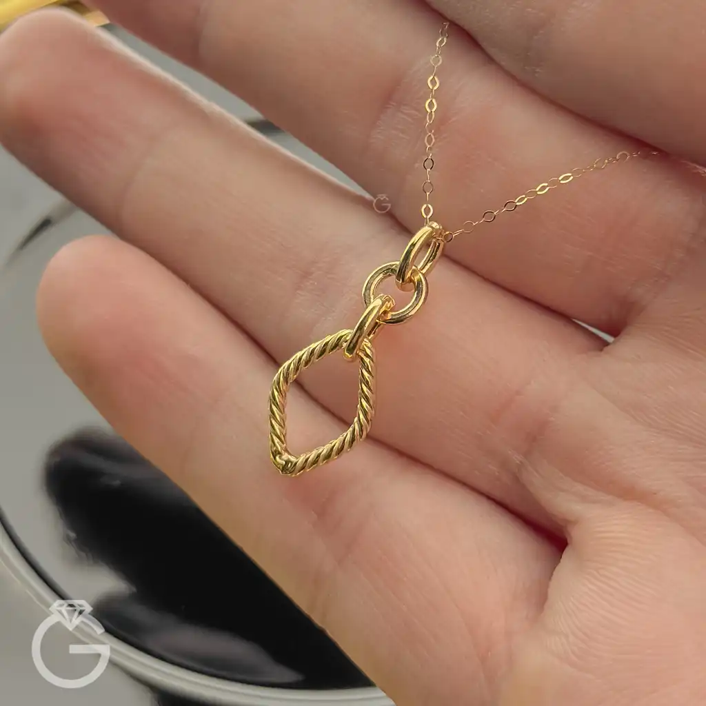 آویز طلای لوزی زنجیری کد 34141 (5) آویز طلای لوزی زنجیری کد 34141