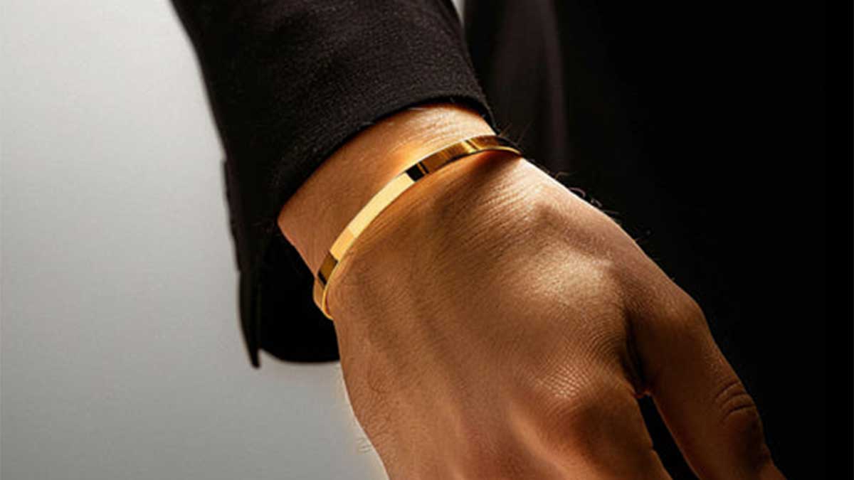 نکات کلیدی در انتخاب دستبند طلا مردانه برای تیپ رسمی