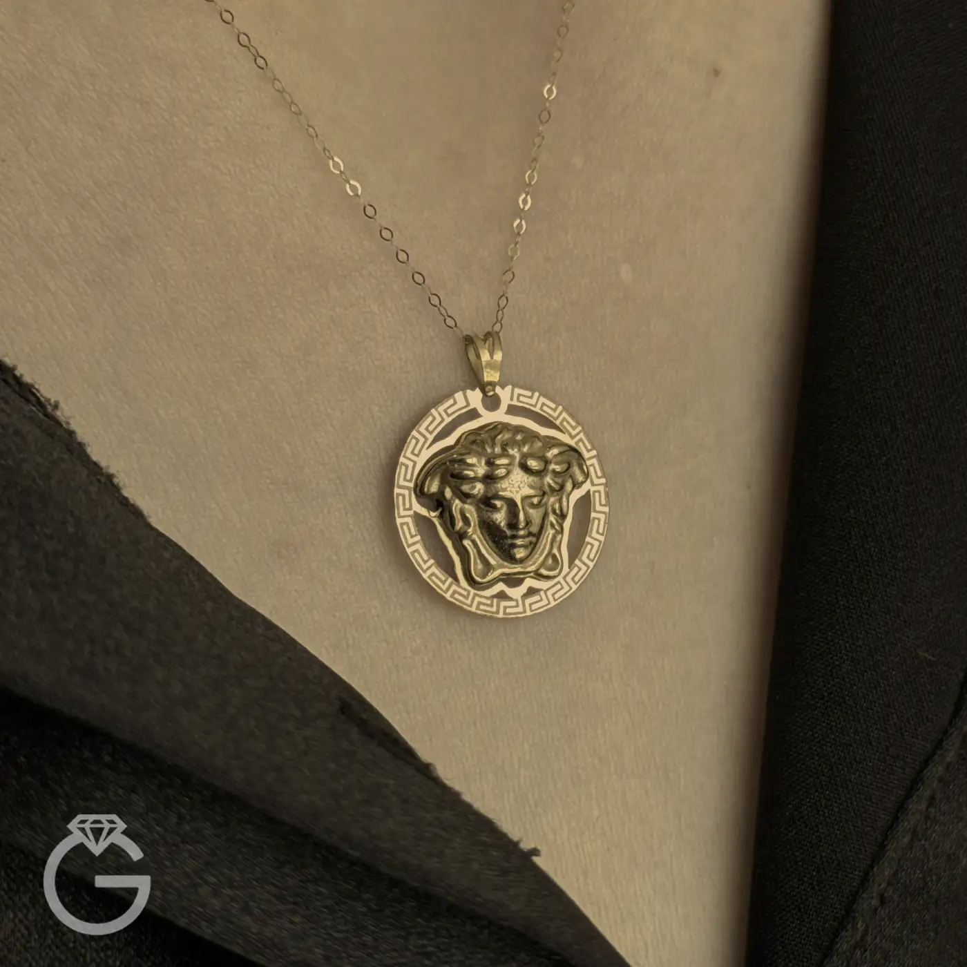 IMG_2514 آویز طلا ورساچ