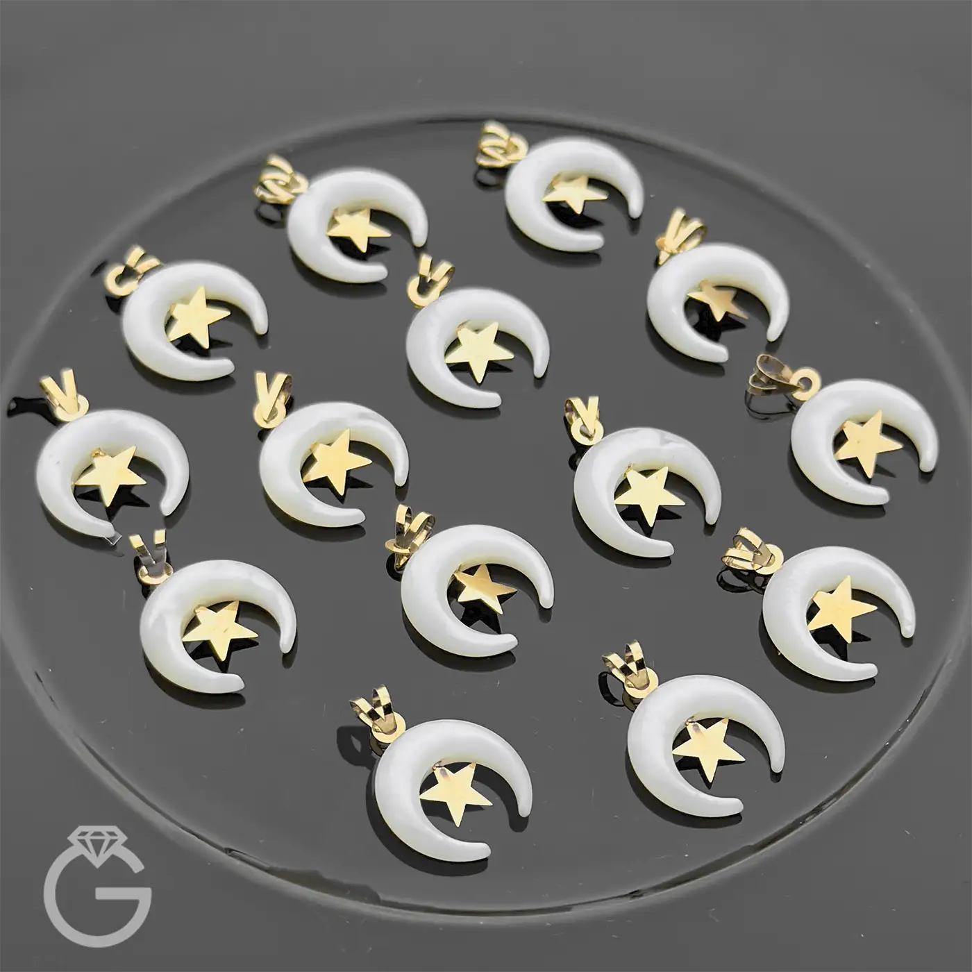 IMG_2950 آویز طلای ماه و ستاره صدفی