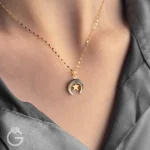 آویز طلای ماه و ستاره صدفی مشکی
