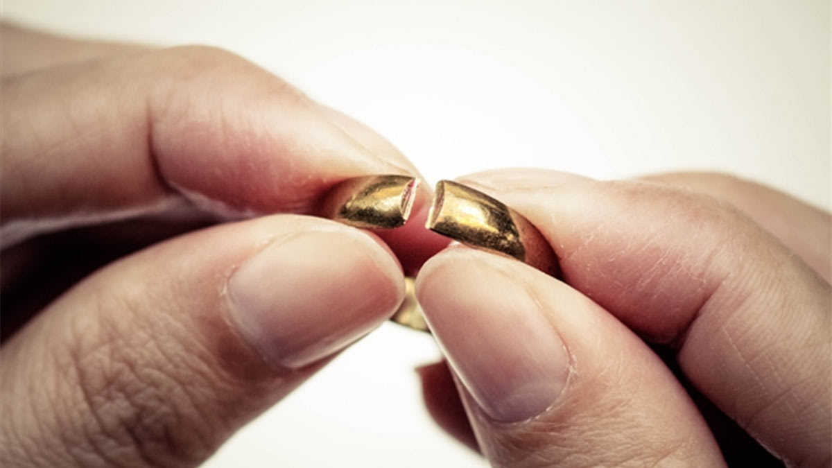 مکانیسم‌های آسیب‌رسانی لوازم آرایشی به طلا