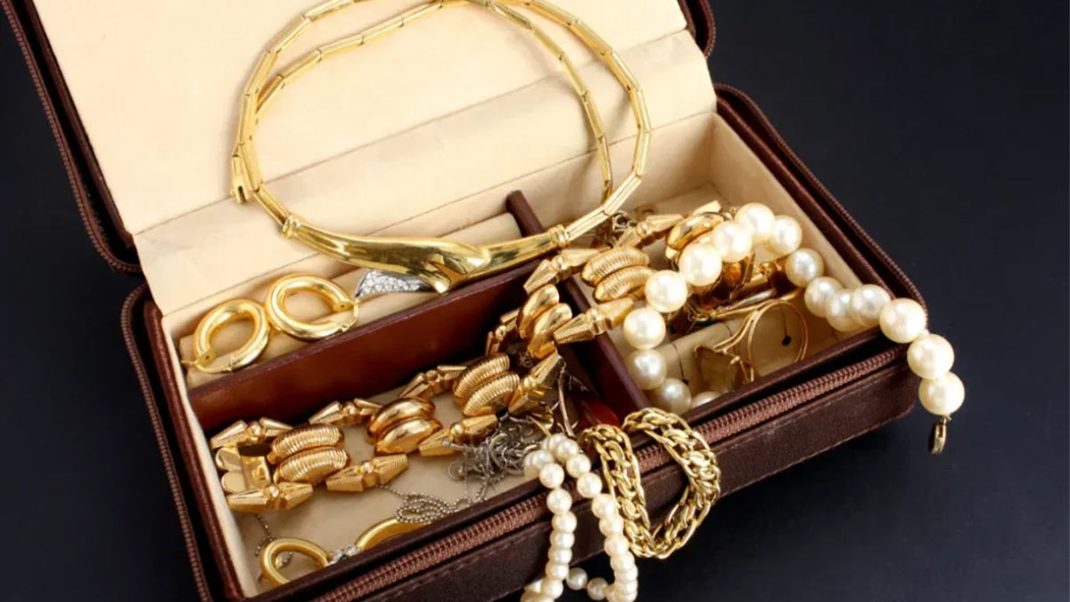 نگهداری و مراقبت از طلا برای حفظ درخشش طولانی‌مدت