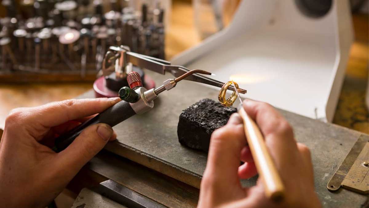 فرآیند ساخت طلای دست‌ساز و ماشینی