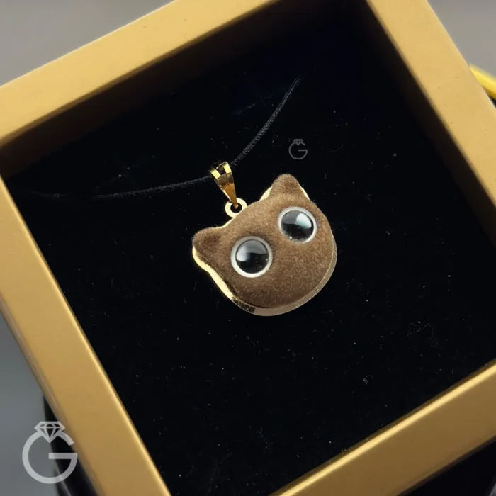 آویز طلای گربه مخملی