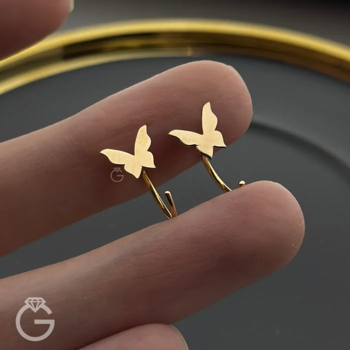 گوشواره طلا پرسنگی طرح پروانه