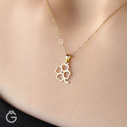 آویز طلا طرح شبدر چهاربرگ