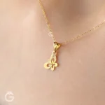 آویز طلا طرح پروانه